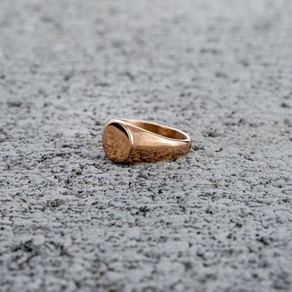 ROUND SIGNET RING