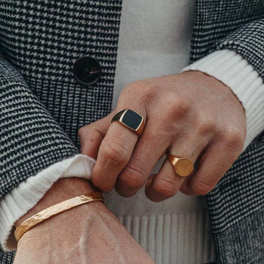 GRACE ONYX RING