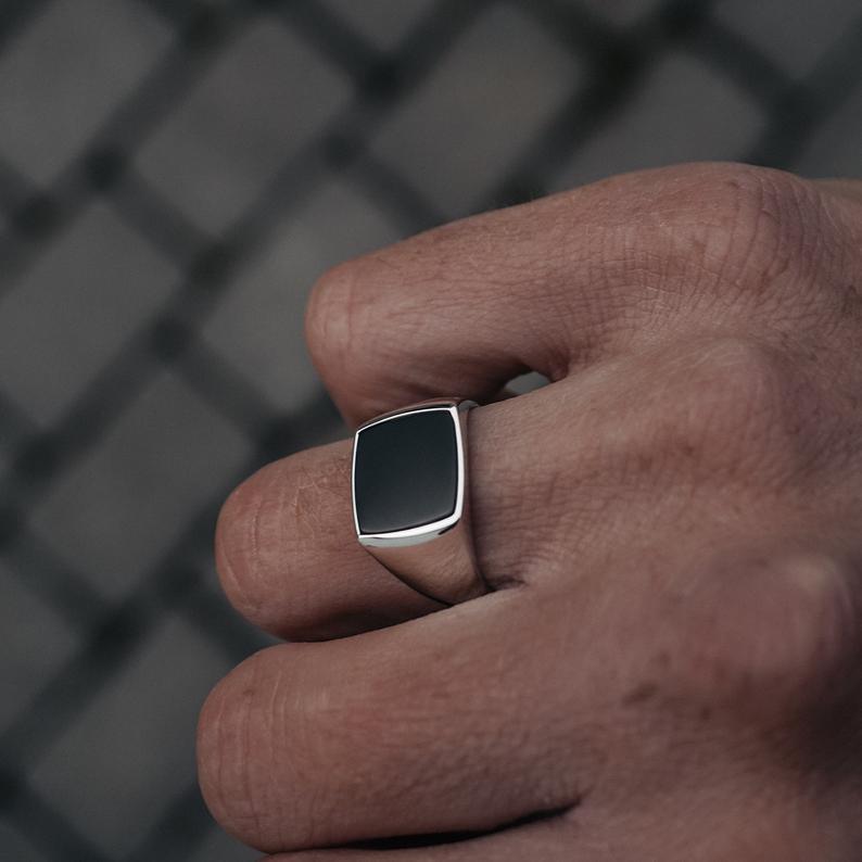 GRACE ONYX RING